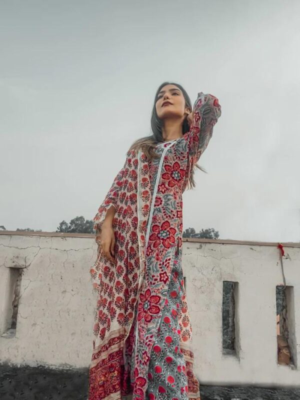 RED BLUE MUL PRINT LACE WORK COTTON SUIT